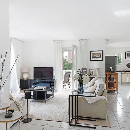 By Interhome